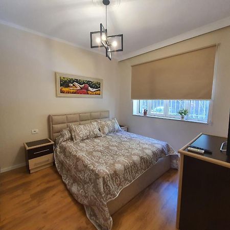Center Of Tirana Enes'S Apartments Esterno foto